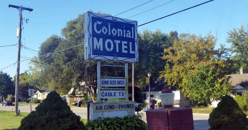 Colonial Motel - Web Listing